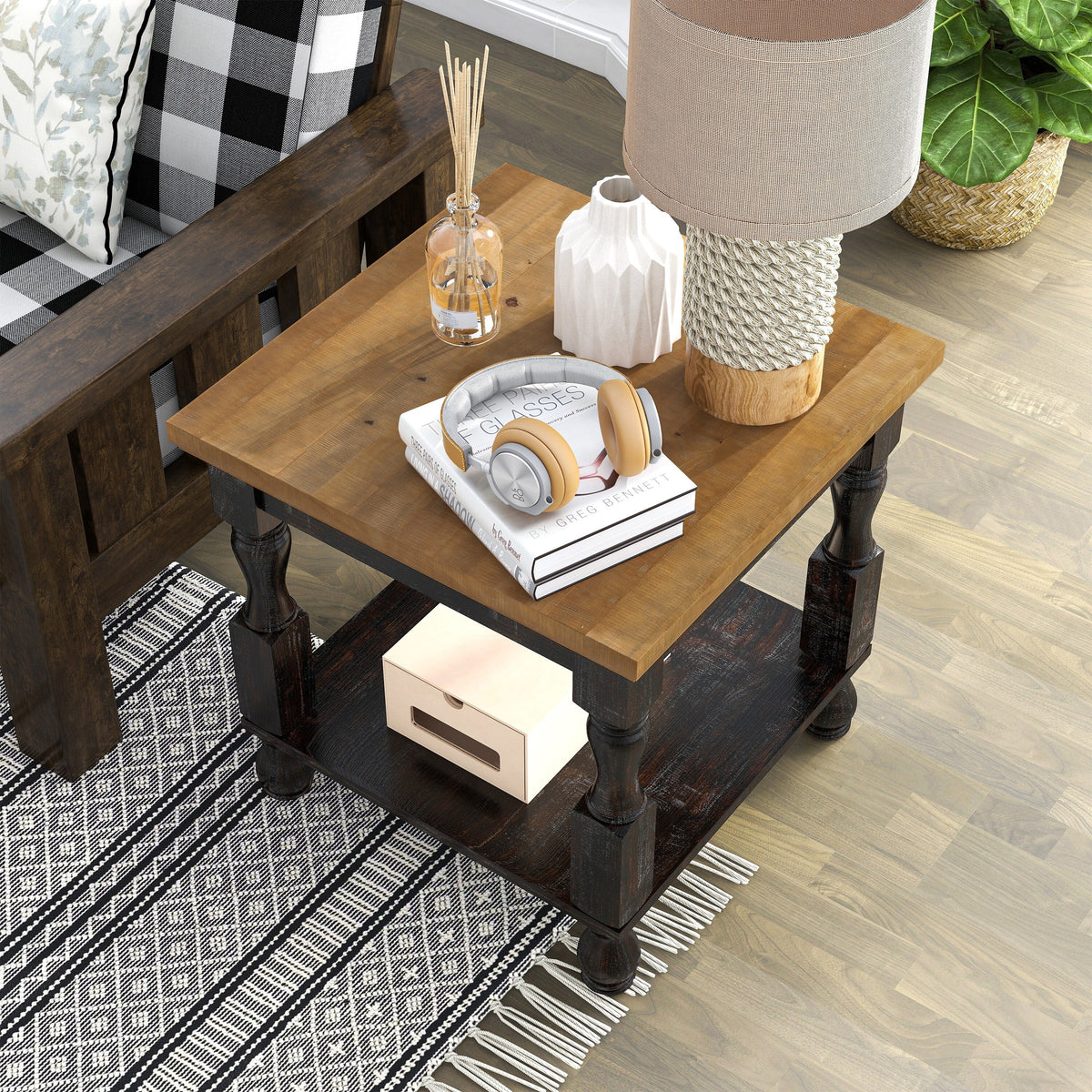 Antique Black and Oak 24-inch Pine 1-Shelf End Table U994