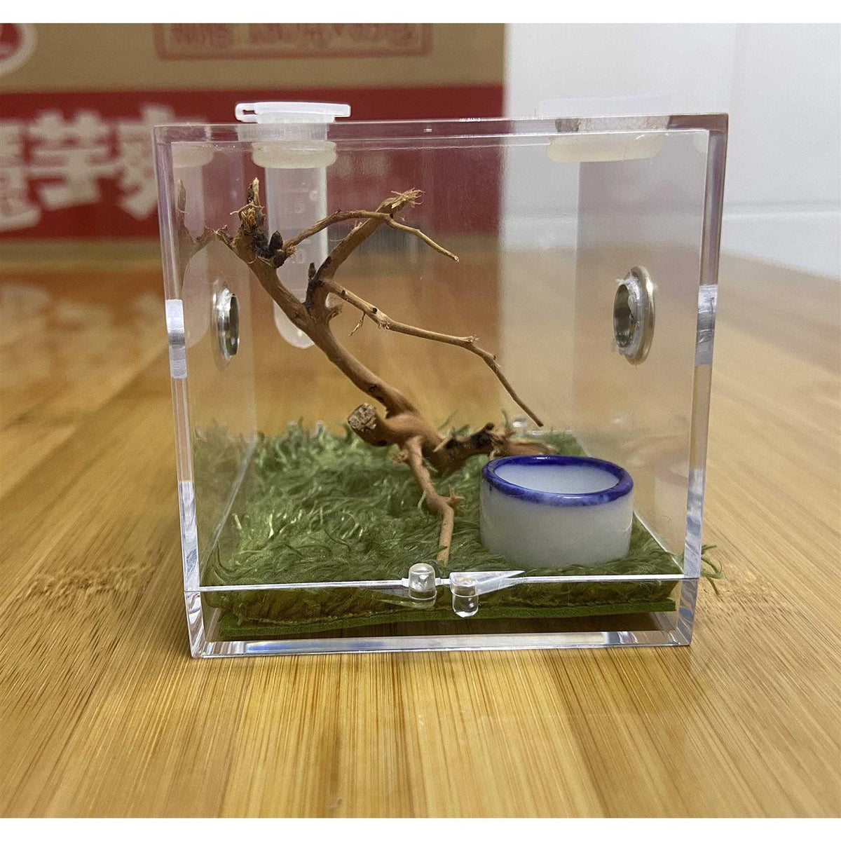 Acrylic Reptile Breeding Box with Dropper Tongs T53992