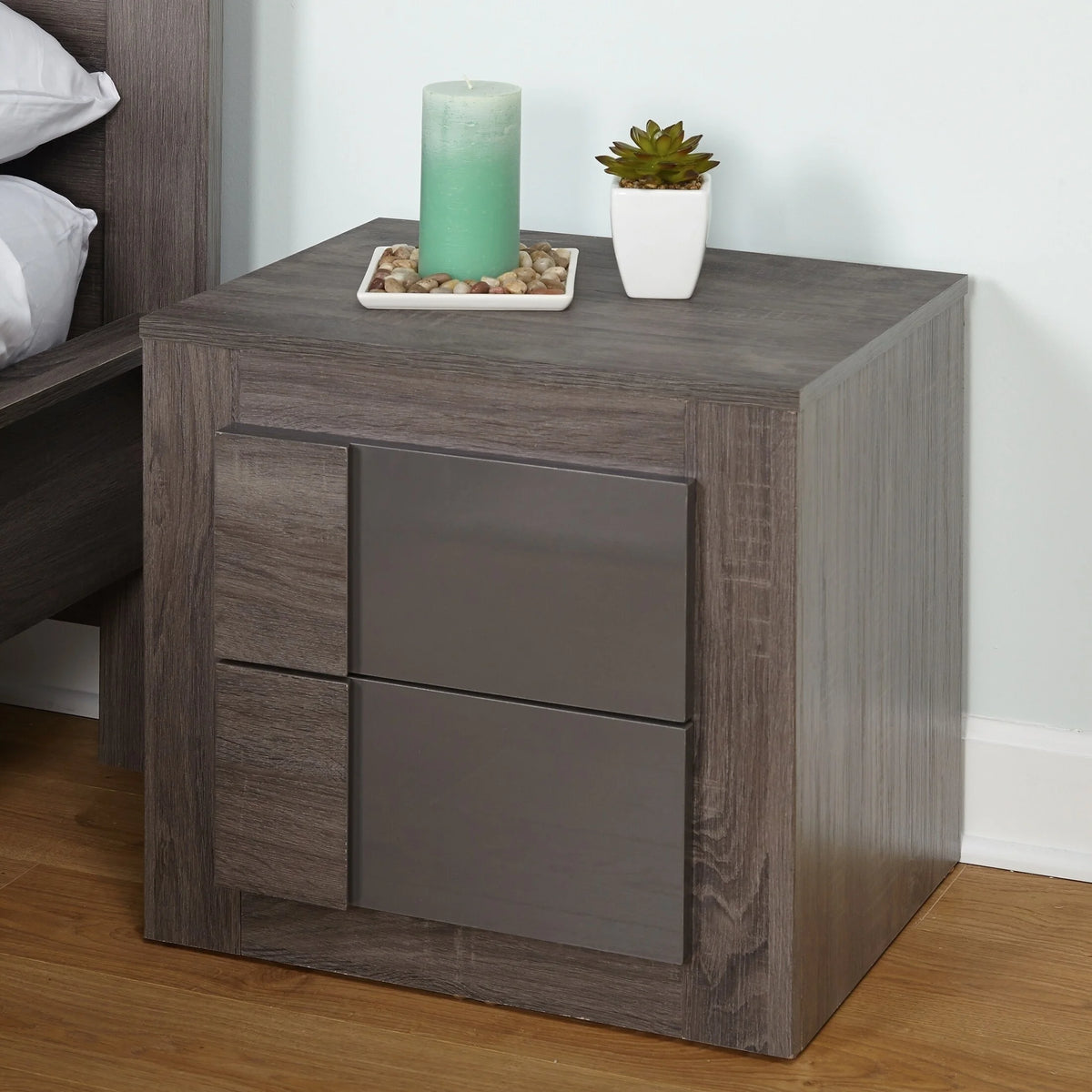 Platform Bed and Nightstand Set L204347