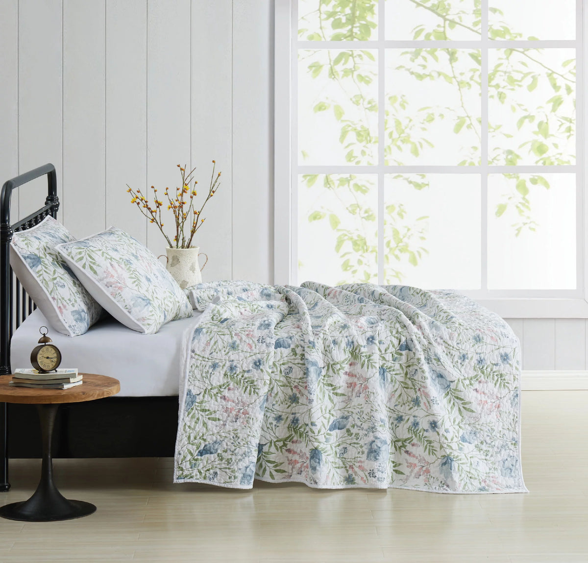 3 Piece Full/Queen Quilt Set M7079
