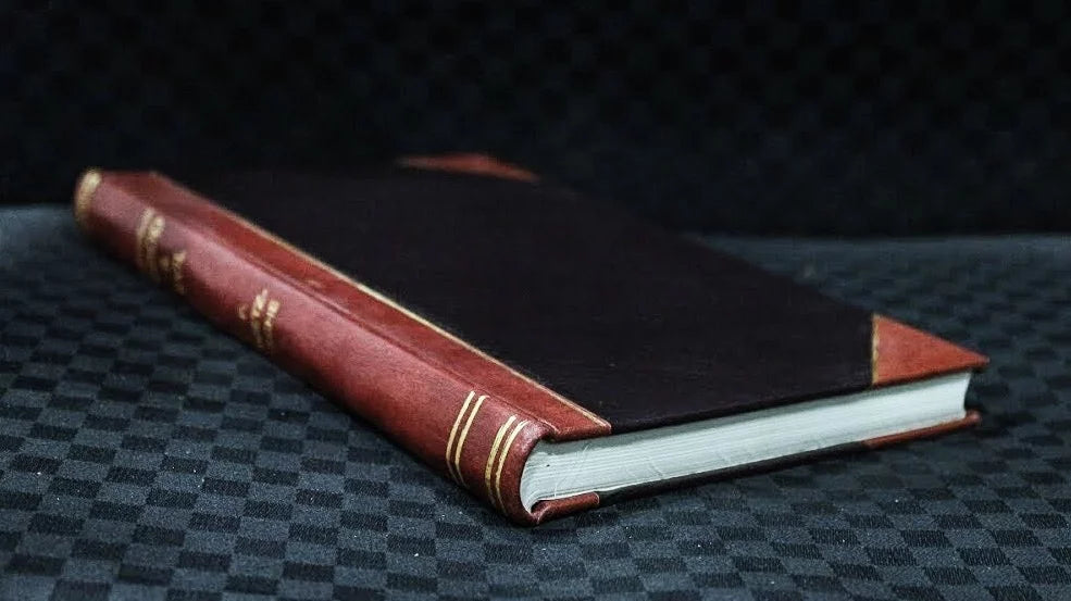 Latin Texts with French Translation Leatherbound L914